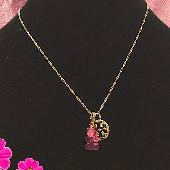 TORY BURCH 18K GOLD LOGO CHARM WITH NOSTALGIC GUMMY BEAR CHARM PENDANT N… - Picture 1 of 3